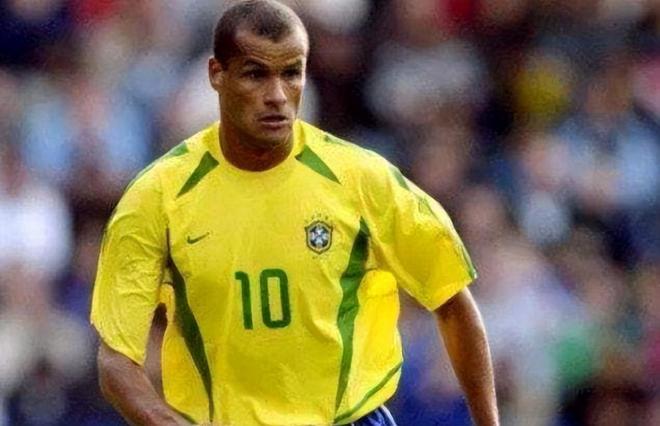 让球迷们拭 让球迷们拭